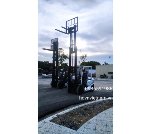 Cho thuê xe nâng tại công trường dự án Văn Phú Invest, TP Sầm Sơn, Thanh Hóa 06.2022
