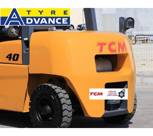 Lốp đặc 7.00-12 Advance 