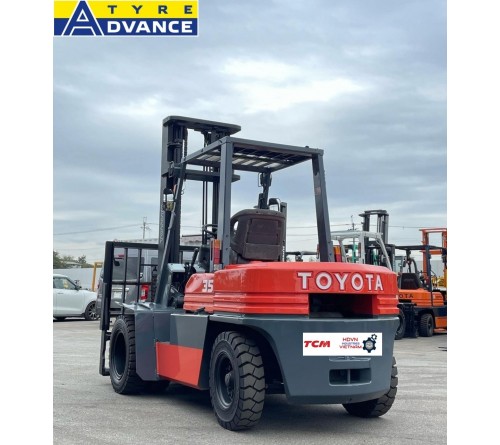 Lốp đặc 7.00-12 Advance 