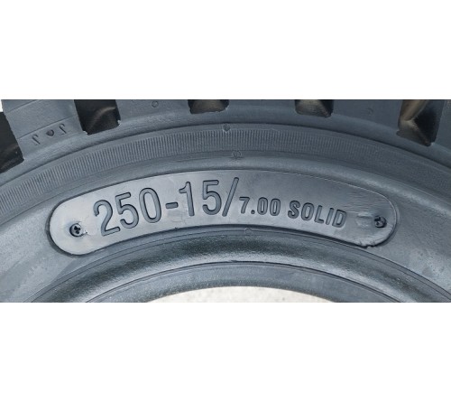Lốp đặc 250-15 Solid Plus Thái Lan - Lốp trước xe nâng 3.5 tấn