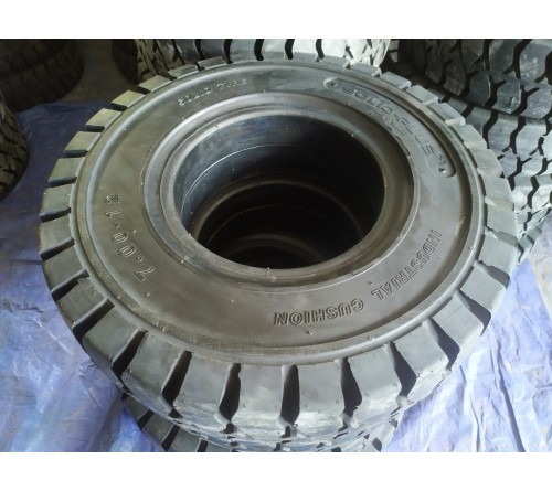 Lốp đặc 7.00-12 Solid Plus Thái Lan - Lốp xe nâng 2 tấn, 2.5 tấn