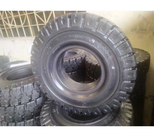 Lốp đặc 18x7-8 Soli Trac - Sản xuất tại Sri Lanka - Mới 100%