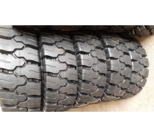 Lốp Đặc 23x9-10 Soli Trac - Sản Xuất Tại Sri Lanka - Mới 100%