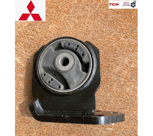 Cao su chân máy xe nâng Mitsubishi FD25T F18C S4S - S4S engine mount 91A20-02500