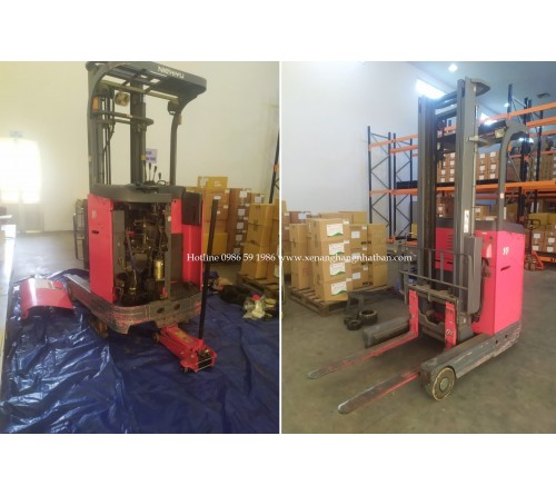 Thay bánh PU xe nâng điện đứng lái Nichiyu FBRM10