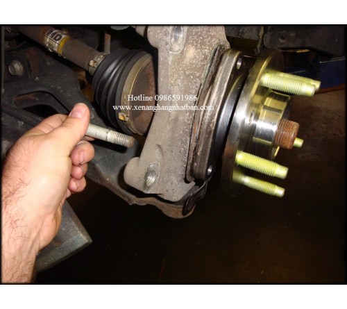 Tắc Kê Bánh Xe Nâng 