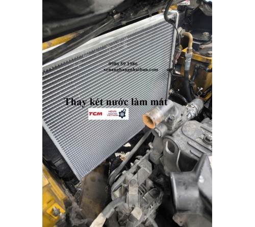 Bảo dưỡng toàn bộ và thay két nước làm mát của xe nâng 3 tấn Komatsu FD30T-17 kẹp vuông máy 4D94E chính hãng Nhật Bản