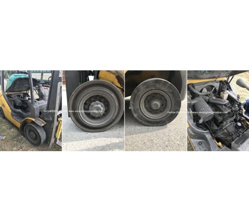 Bảo dưỡng và thay bánh xe nâng 2.5 tấn cũ Komatsu FD25T-16 2009