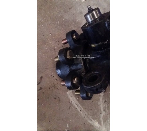 Đại tu sửa chữa cầu sau - khung gầm - khung dí xe nâng 2.5 tấn TCM FD25T3, FD25T3Z, FD25T6