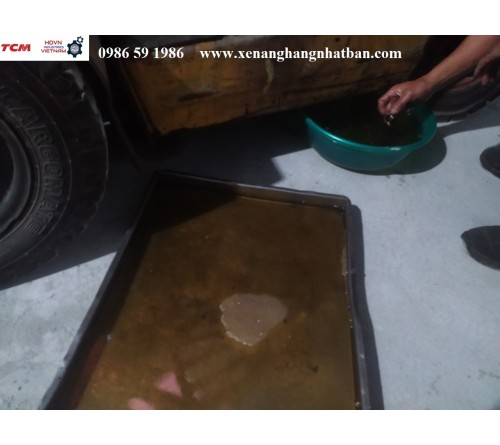 Cách sửa chữa khắc phục đổ nhầm xăng dầu nhiên liệu cho xe nâng ?