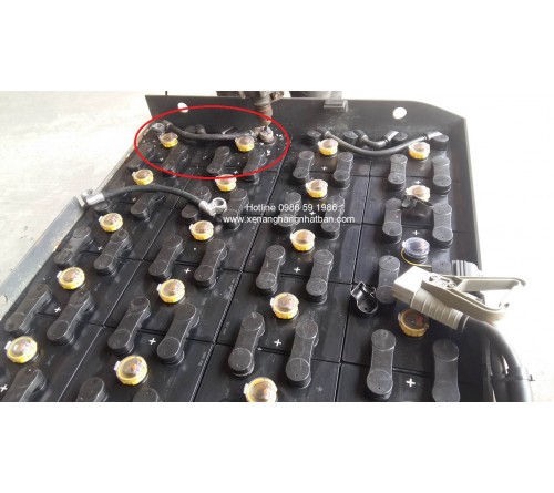 Hàn Cọc Bình Điện Ắc Quy Xe Nâng Điện