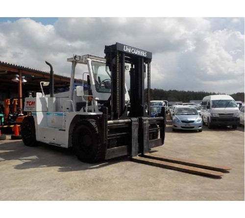 Xe nâng cũ 15 tấn TCM đời 2013 FD150