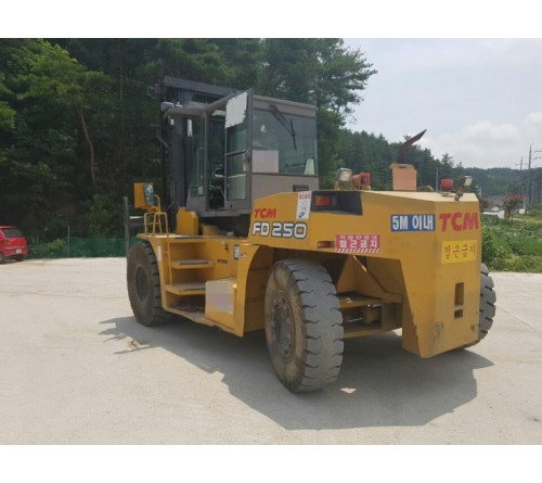 Xe nâng cũ 20 tấn TCM Nhật Bản 2008