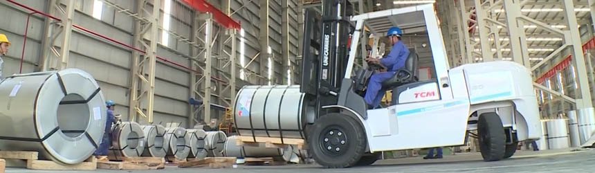 Xe nâng 5 tấn TCM Nhật Bản tại nhà máy Tôn Đông Á