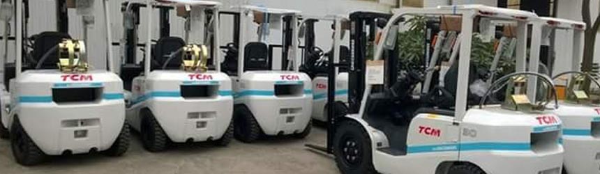 Xe nâng xăng ga tại nhà máy Đường Quảng Ngãi - VINASOY