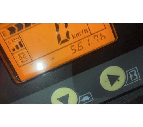 Xe nâng điện Komatsu kẹp cuộn tròn FB15-12, chui công, bình ắc quy Hitachi VSFL402, xe đã qua sử dụng, sản xuất tại Nhật Bản năm 2019