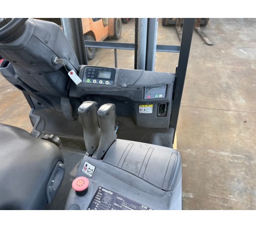 Xe nâng điện 1.5 tấn Komatsu FB15-12, chiều cao nâng 3 mét, bình điện VSFL402, đã qua sử dụng, sản xuất tại Nhật Bản 2014