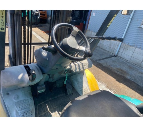 Xe nâng 2.5 tấn Komatsu FD25T-15 4.5 mét dịch càng