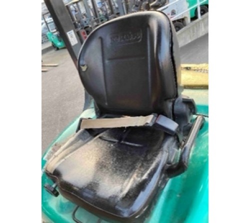 Xe nâng 2.5 tấn Komatsu 3 mét dịch giá máy 4D94E, sản xuất tại Nhật Bản 11/2008