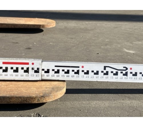 Xe nâng dầu 2.5 tấn Komatsu FD25T-17 dịch giá nâng cao 3m, sản xuất tại Nhật Bản 2011, mới chạy 430 giờ