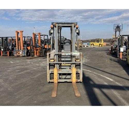 Xe nâng dầu 2.5 tấn Komatsu FD25T-17 dịch giá nâng cao 3m, sản xuất tại Nhật Bản 2011, mới chạy 430 giờ