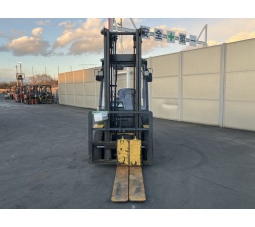 Xe nâng Nhật bãi 2.5 tấn Komatsu FD25T-17 4D94LE, chiều cao nâng 4m, dịch giá, SX tại Nhật Bản 2012