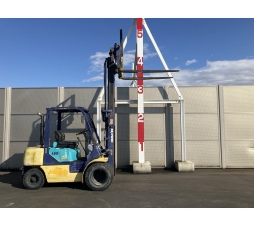 Xe nâng 2.5 tấn Komatsu số sàn lốp kép gật gù FD25W-12 4D94 1998 đã qua sử dụng