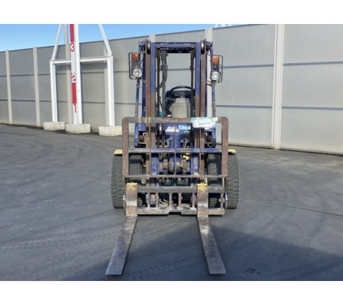 Xe nâng 2.5 tấn Komatsu số sàn lốp kép gật gù FD25W-12 4D94 1998 đã qua sử dụng