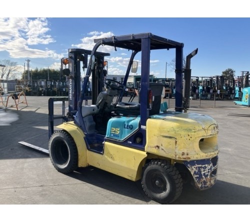 Xe nâng 2.5 tấn Komatsu số sàn lốp kép gật gù FD25W-12 4D94 1998 đã qua sử dụng