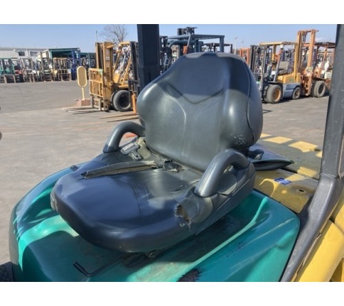 Xe nâng Nhật bãi 3 tấn Komatsu FD30T-15, 3 mét gật gù, sản xuất 2003/09