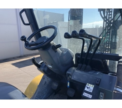 Xe nâng Nhật bãi 3 tấn Komatsu FD30T-15, 3 mét gật gù, sản xuất 2003/09