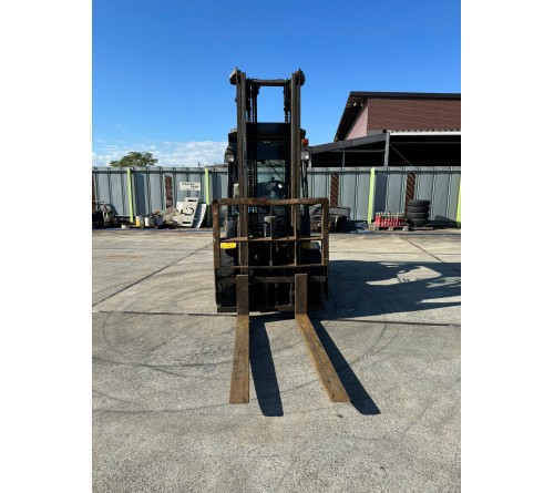 Xe nâng 3 tấn 4 mét gật gù Komatsu FD30T-16 - đã qua sử dụng