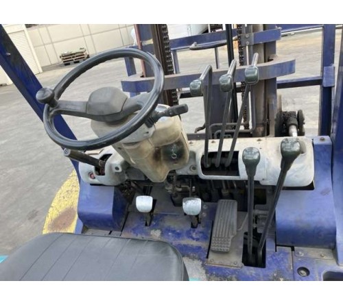 Xe nâng Nhật bãi 4 tấn Komatsu FD40W-7 gật gù lốp kép số sàn