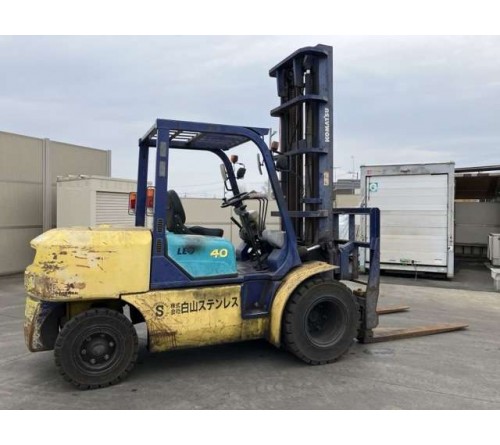 Xe nâng Nhật bãi 4 tấn Komatsu FD40W-7 gật gù lốp kép số sàn