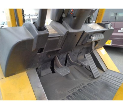 Xe nâng 2.5 tấn Toyota 02-7FD25 dịch càng, động cơ 2Z, đã qua sử dụng, sản xuất tại Nhật Bản 2002