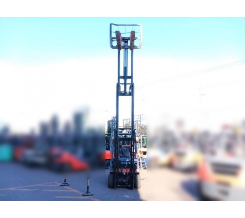 Xe nâng điện ngồi lái 2.5 tấn Toyota 7FB25 chui công dịch giá 5 mét, đã qua sử dụng, bình điện 600Ah VSDX600MH Hitachi, sản xuất tại Nhật Bản 2016/09