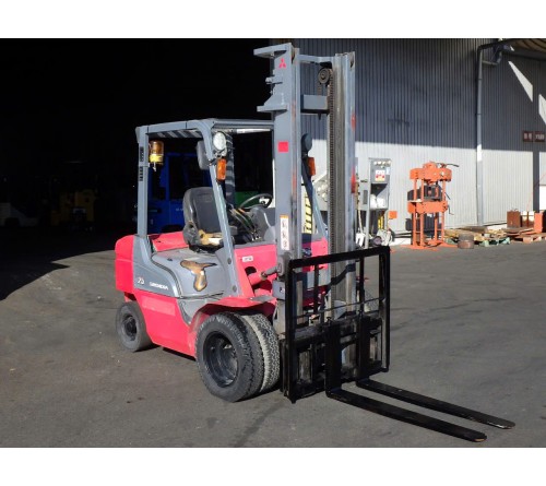 Xe nâng cũ 2.5 tấn 4 mét dịch giá Mitsubishi FD25T 2012. Nhập Nhật, đã qua sử dụng