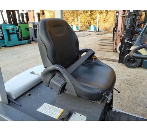 Xe nâng điện 1.5 tấn TCM Unicarriers FB15-8 chiều cao nâng 4.8 mét, 3 tầng nâng chui công, ắc quy VSDX400M. Sản xuất tại Nhật Bản 2014