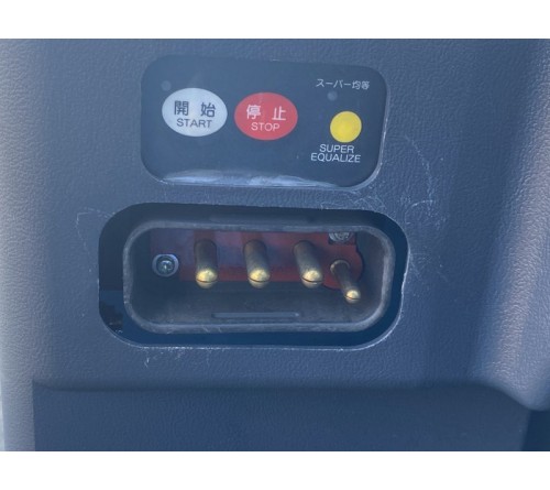 Xe nâng điện ngồi lái 1.5 tấn 3 mét chui công dịch giá Unicarriers, bình điện Hitachi VSDX545MH, sản xuất tại Nhật Bản 12/2019