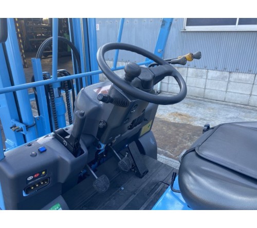 Xe nâng điện ngồi lái 1.5 tấn 3 mét chui công dịch giá Unicarriers, bình điện Hitachi VSDX545MH, sản xuất tại Nhật Bản 12/2019