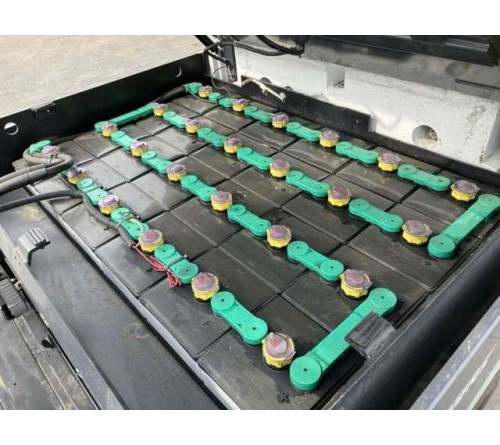 Xe nâng điện ngồi lái TCM Unicarriers 2 tấn 4 mét FB20-8 bình điện 48V-565Ah đời cao 2018, đã qua sử dụng