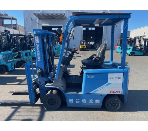 Xe nâng điện ngồi lái 2.5 tấn TCM FB25-8 VFHM400 side shift VTDX565MH chui công dịch giá