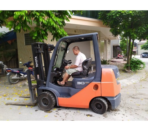 Xe nâng Toyota 3 tấn - Xe nâng cũ - 8FD30 - 2008 - Nhật Nhật Kiểm Đỏ