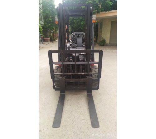 Xe nâng 2.5 tấn gật gù - Toyota - 2011 - 8FD25