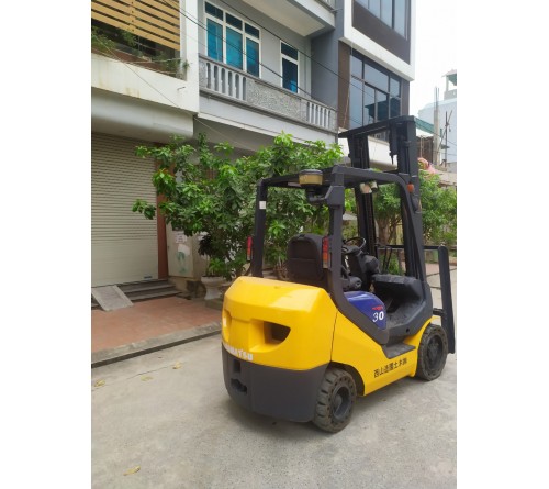 Xe nâng Komatsu 3 tấn đã qua sử dụng - FD30NT-16 Động cơ 4D94LE - SX T8/2006 - Nhập Nhật T4/2019