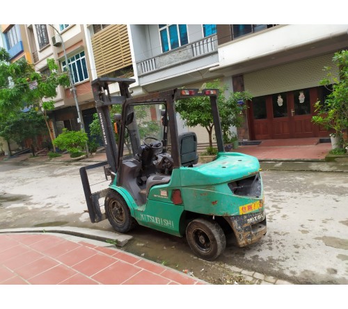 Xe nâng 3 tấn giá rẻ - Mitsubishi FD30T - Nhập Nhật - Kiểm đỏ - Cao nâng 4 mét 