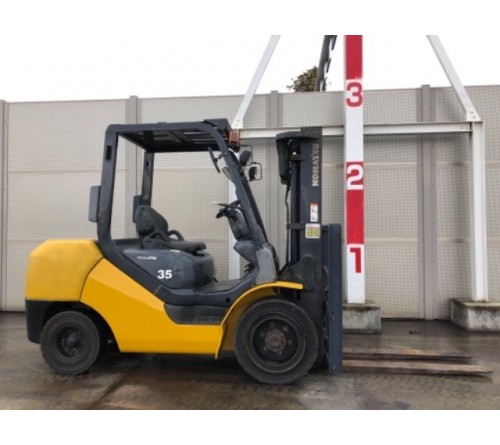 Xe nâng 3.5 tấn Komatsu dịch càng - Sản xuất Nhật Bản 2011 - FD35AT-17