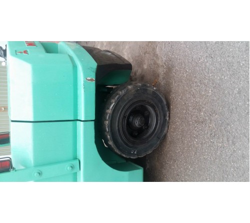 Xe nâng cũ 4 tấn Mitsubishi Nhật Bản - 4 mét - chui công - 3 tầng nâng